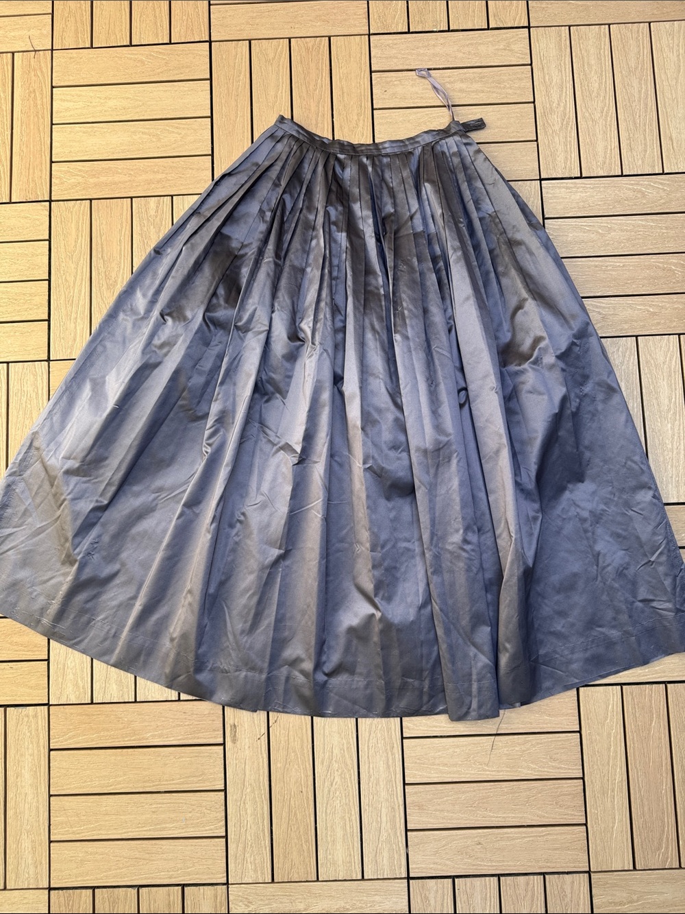 Dana Buchman luxe gray purple pleated maxi silk round skirt